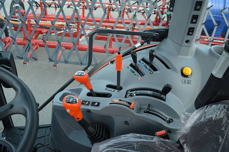 трактор KUBOTA M5112 
